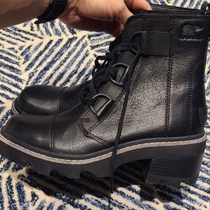 Sorel Joan Now Lace Boots sz 8